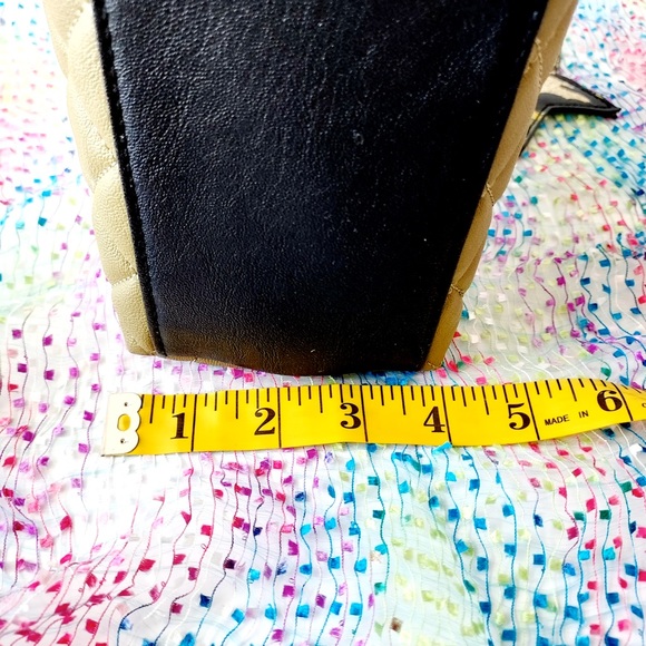 ⤵️LUV BETSY By Betsey Johnson Irish Cream Bowtie Tote Purse - Green Camo🤍 - Picture 10 of 13